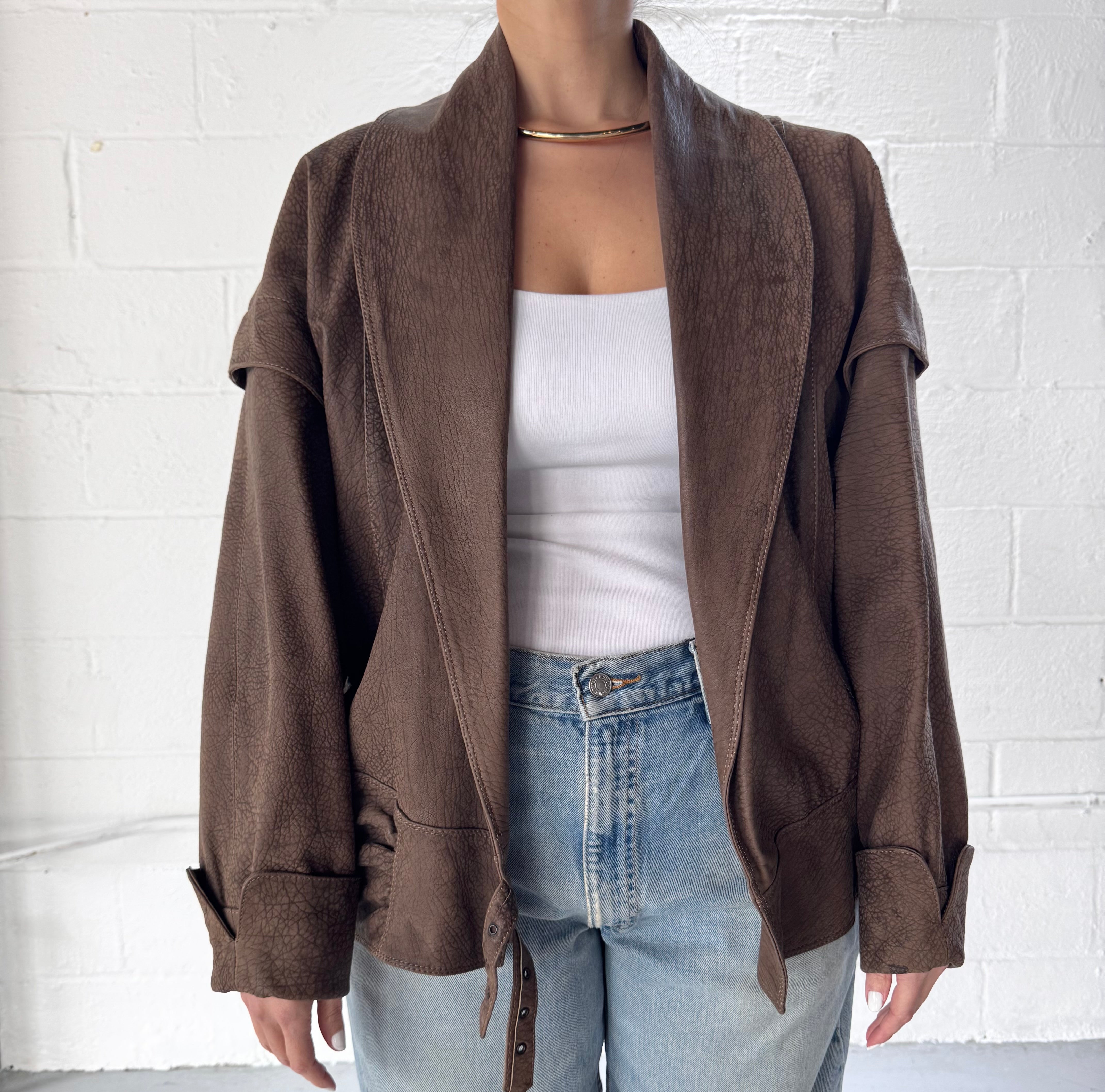 VINTAGE BROWN LEATHER JACKET - SIZE - M