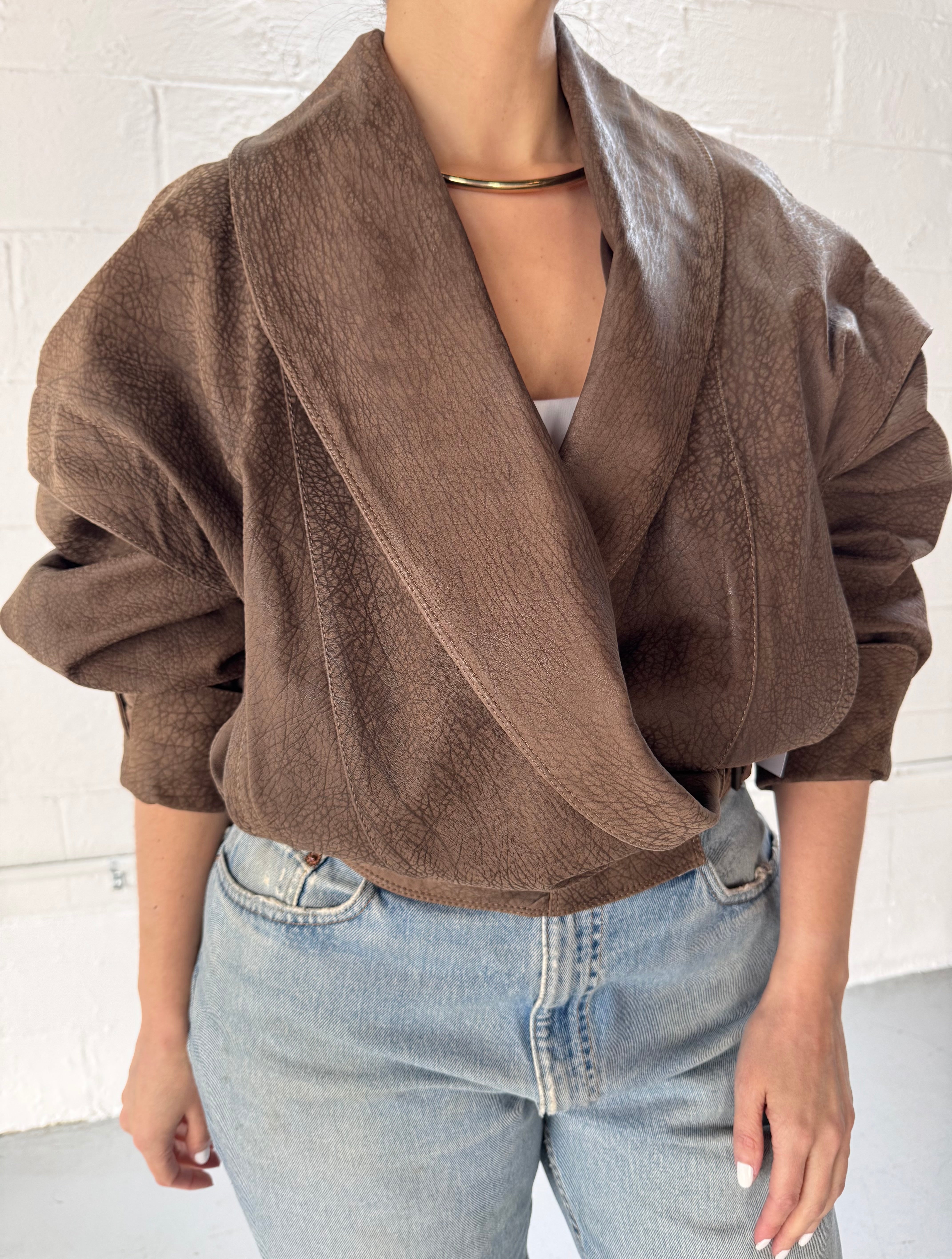 VINTAGE BROWN LEATHER JACKET - SIZE - M