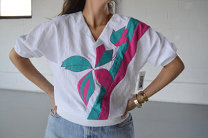 VINTGE WHITE NYLON SHORT SLEEVE V NECK EMBROIDERED BLOUSE - SIZE S