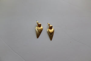 GOLD HEART SHAPE DROP EARRINGS