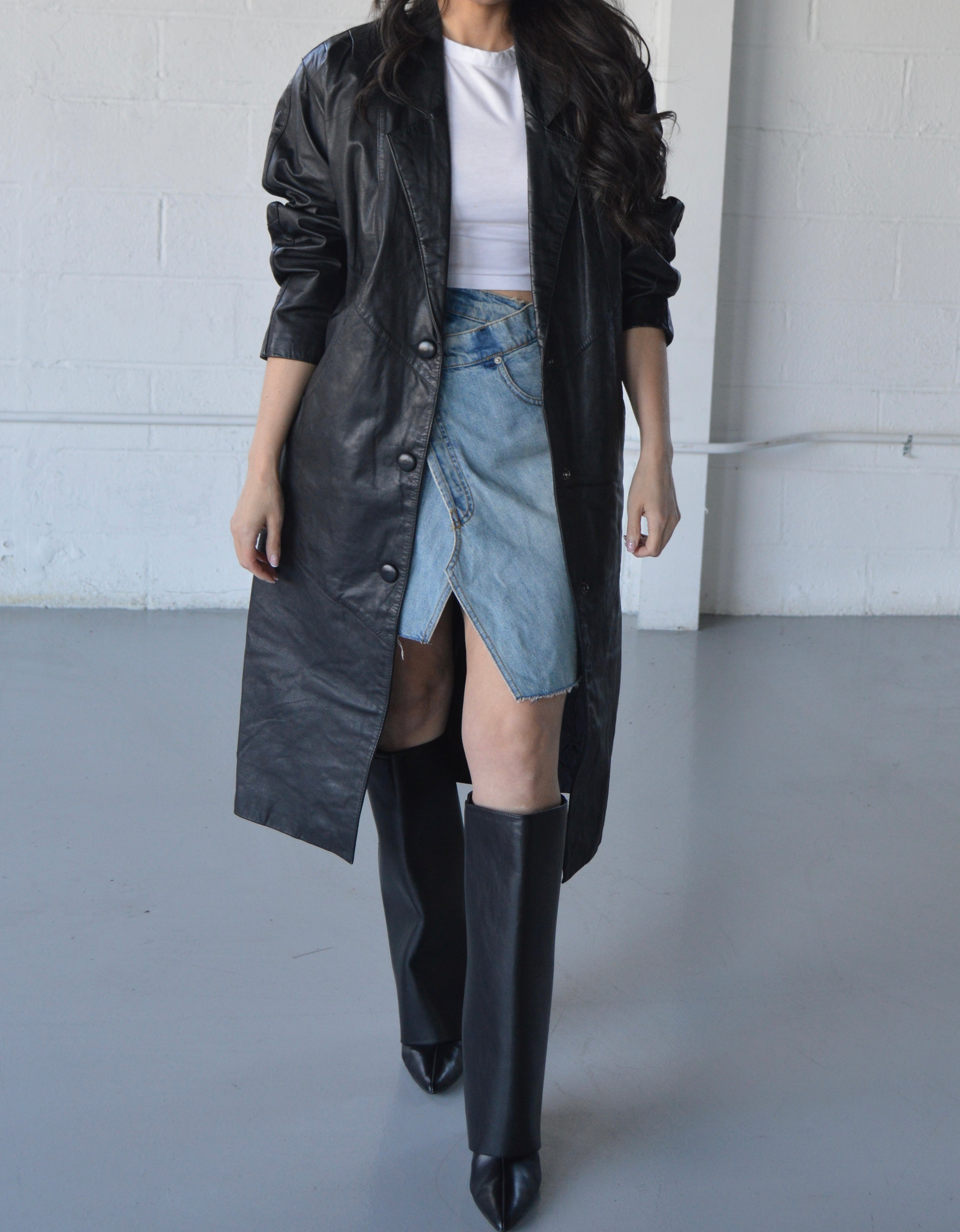 VINTAGE BLACK LEATHER JACKET - SIZE S
