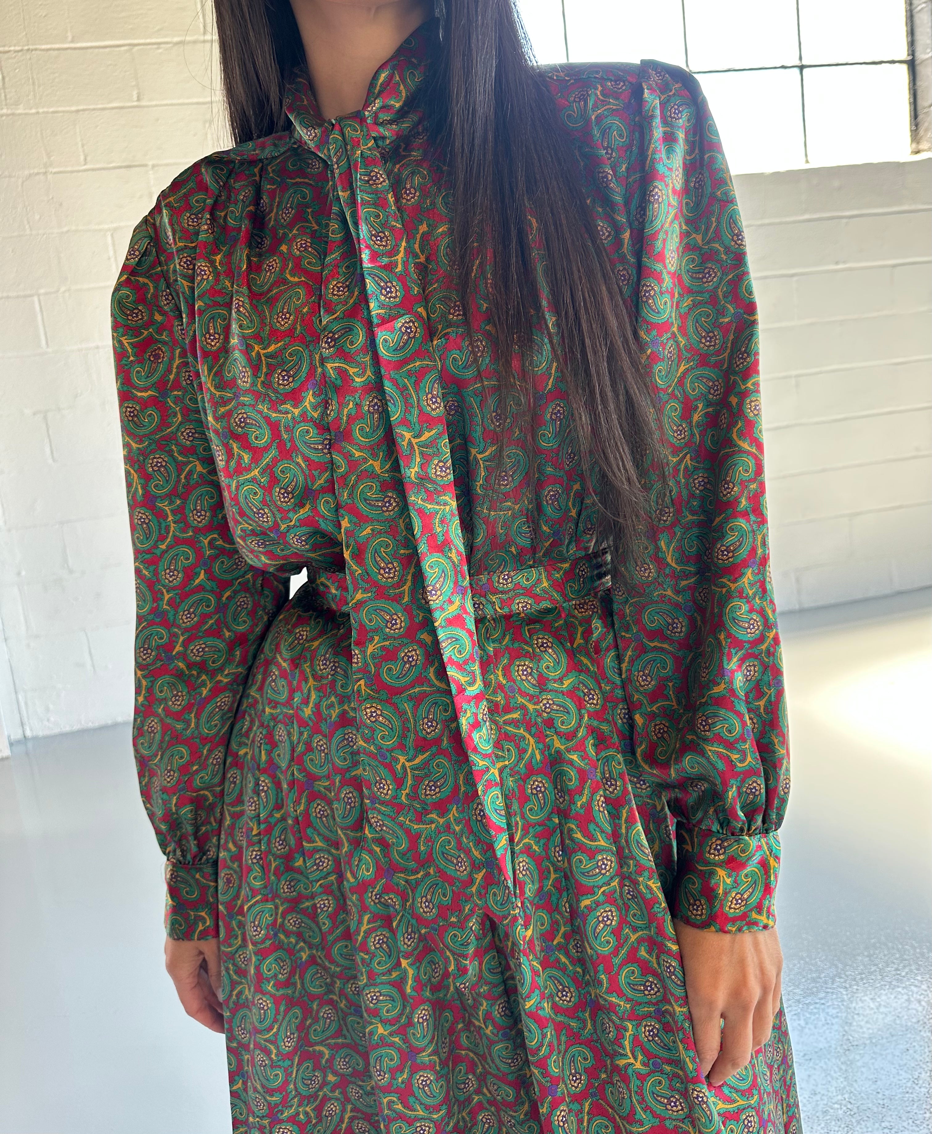 OSCAR DE LA RENTA TEAL AND RED PAISLEY PRINTED TWO PIECE SKIRT SET - SIZE S