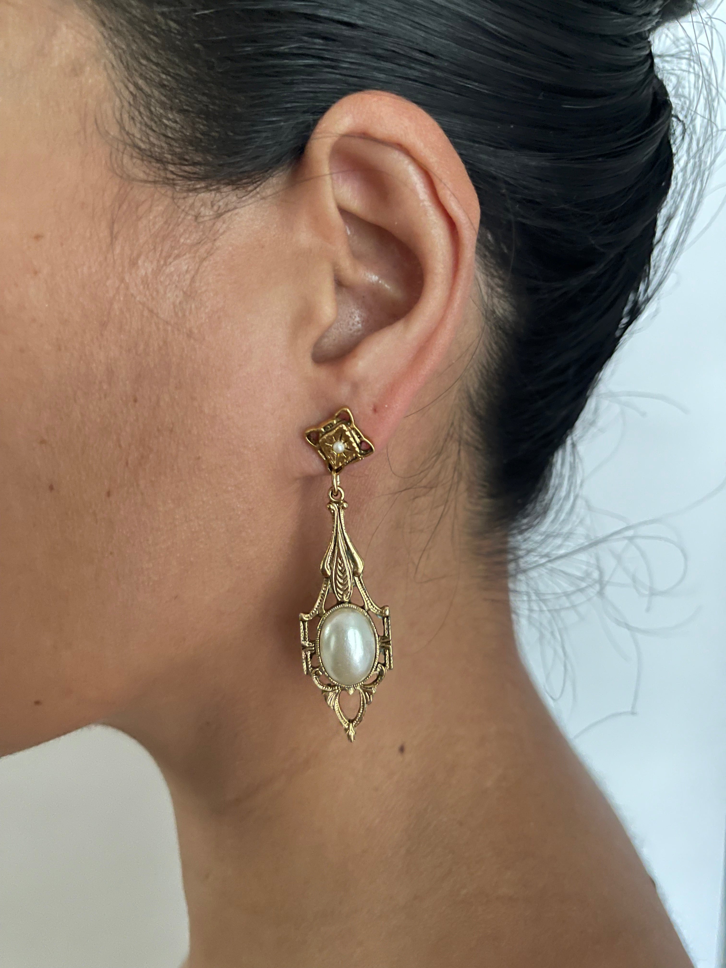 VINTAGE PEARL DETAIL HANGING EARRINGS