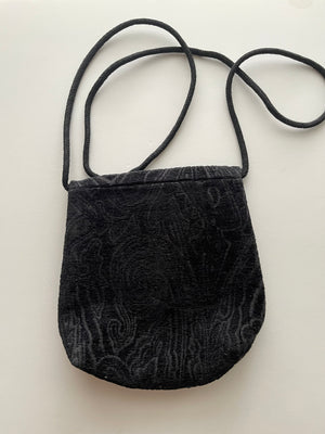 VINTAGE BLACK VELVET DETAIL CROSSBODY BAG