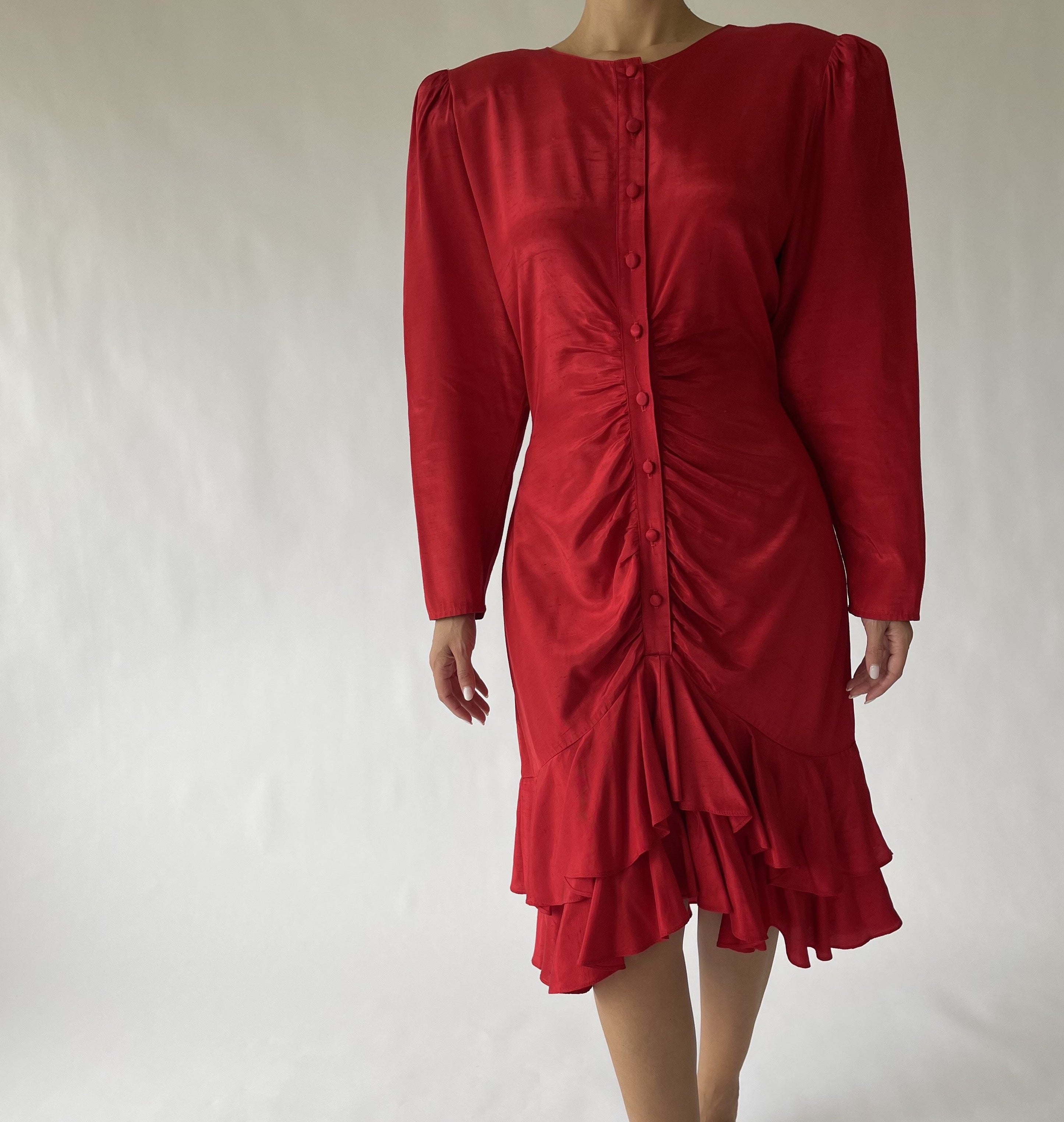 VINTAGE DUPIONI SILK RED LONG SLEEVE RUCHED FRONT DRESS - SIZE M