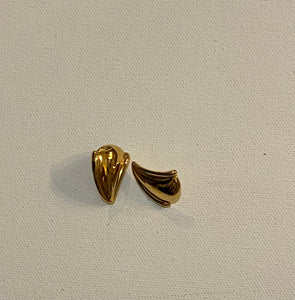 GOLD EARRING