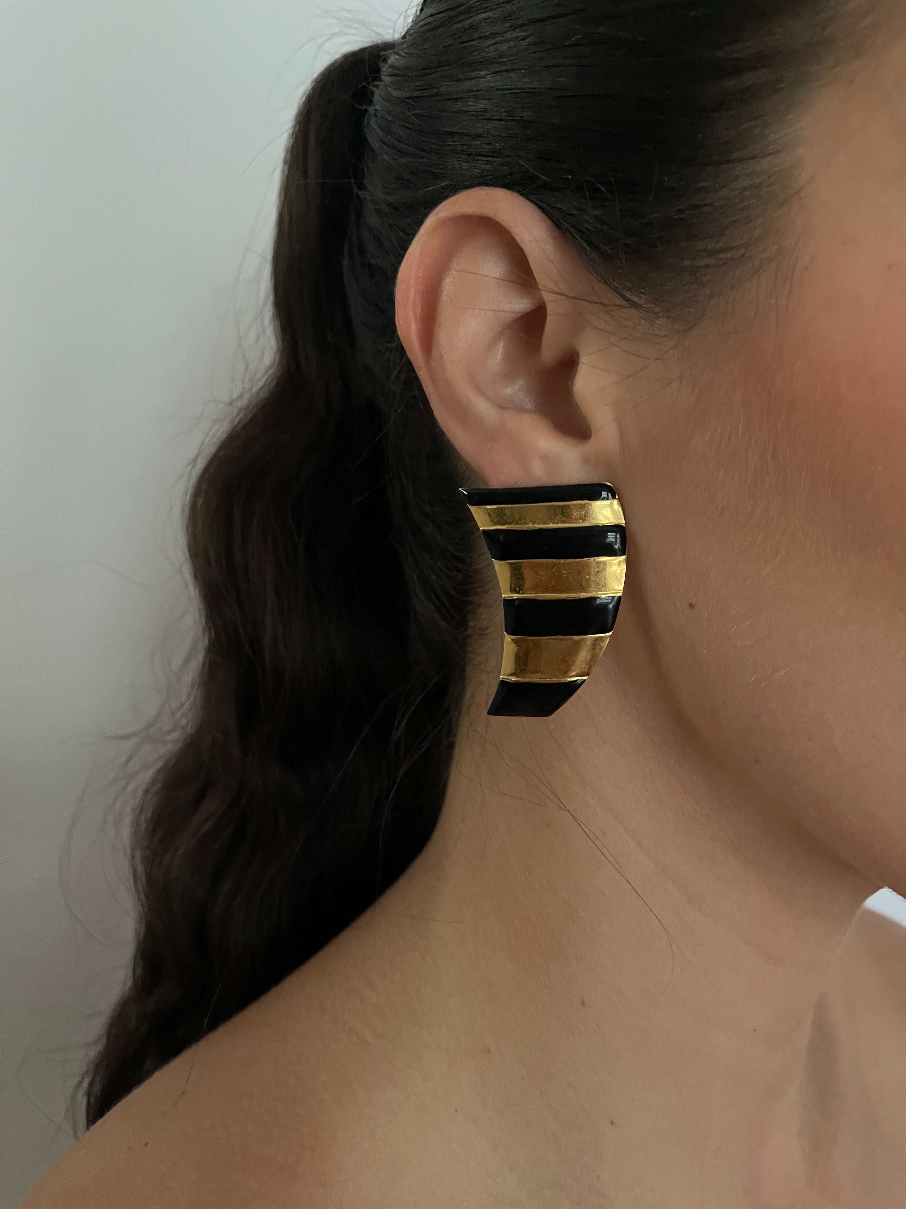 BLACK AND GOLD STRIPE EARRINGS